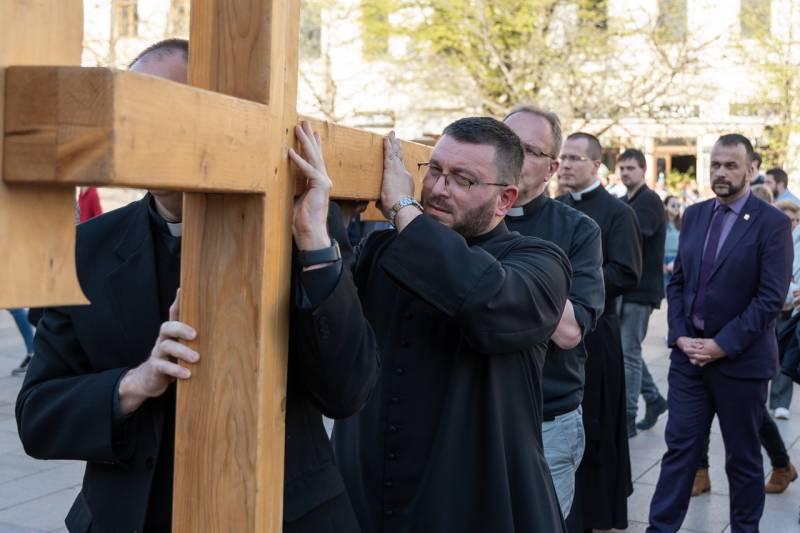 2025_04_12_varosi keresztut_80.jpg